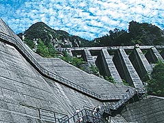 黒部ダム展望台